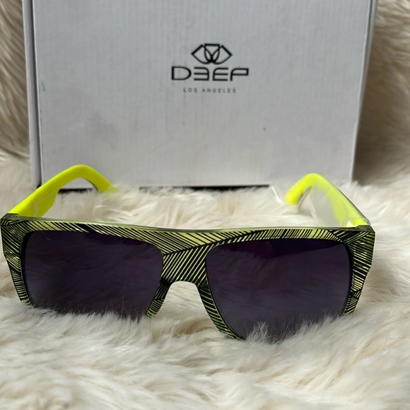 DEEP LA DPLS Sunglasses Sunnies w/ Origami Case + Free Tote! - Picture 1 of 16